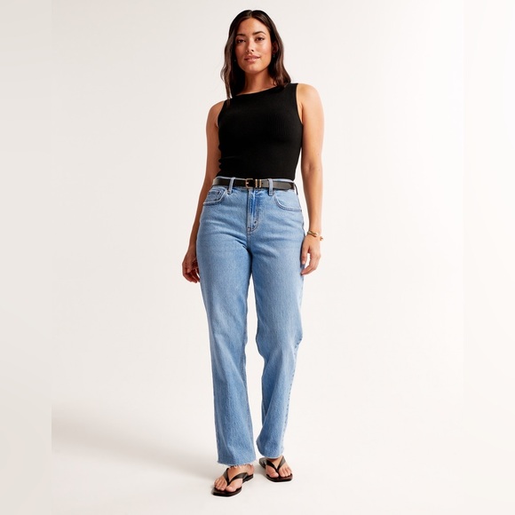 Abercrombie & Fitch Denim - Abercrombie and Fitch NWT high rise 90’s straight jeans 31 L casual festival